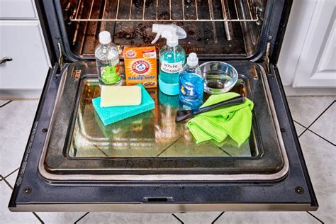 cleaning gas oven door glass